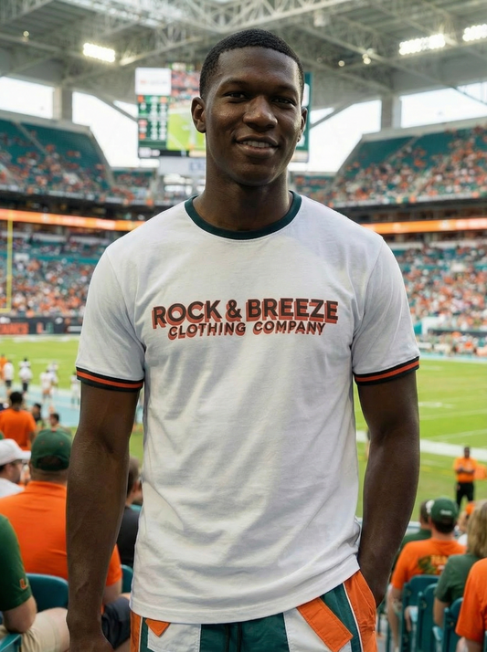 Hazy Logo SS Tee streetwear fit